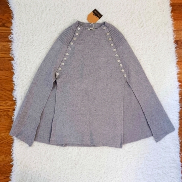 Mainstrip Heather Grey Poncho with Buttons Sz M NWT - Picture 3 of 9